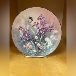 EDWIN KNOWLES PEARL LUSTER COLLECTABLE PLATE by TAN CHUN CHIU